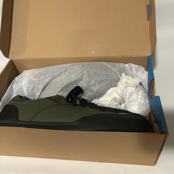 NWT Shimano biking shoes!! Size 13!! Original box!! - Picture 2 of 7